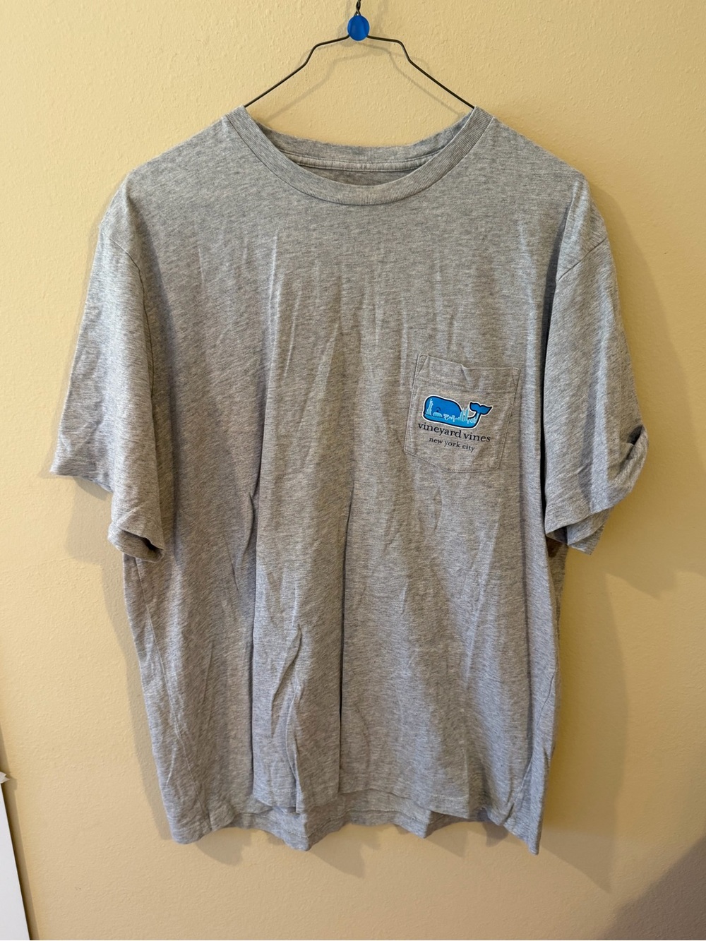 Vineyard Vines Heather Gray Short Sleeve Pocket Tee with Whale Patch